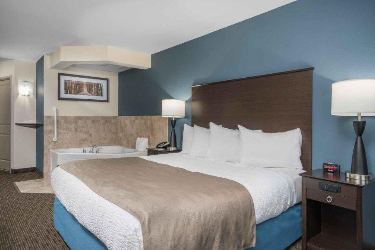 Americinn By Wyndham Windom מראה חיצוני תמונה
